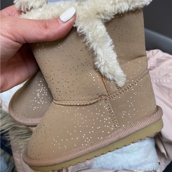 Girls boots - Picture 2 of 5